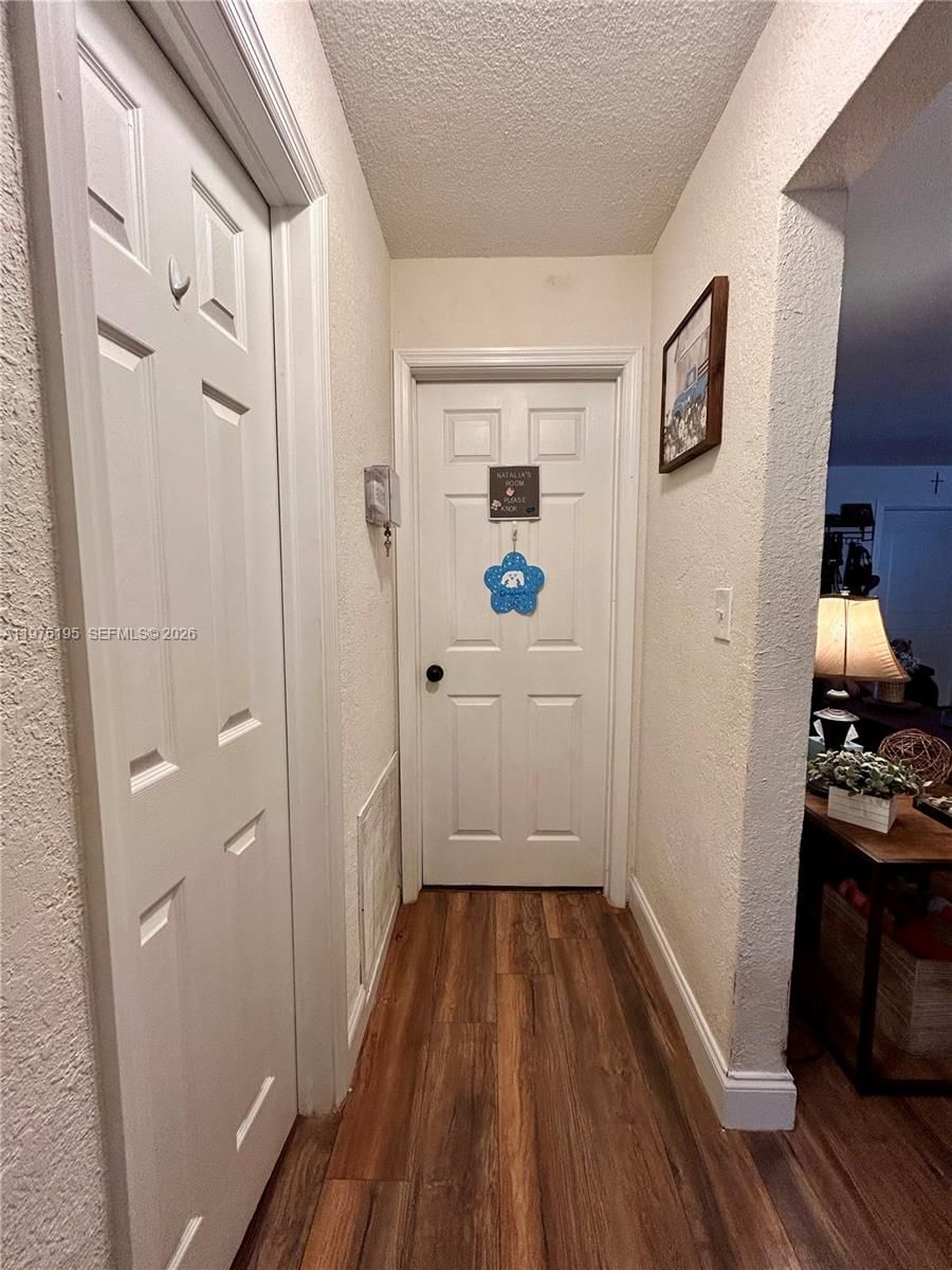 6605 NW 76th St - 25