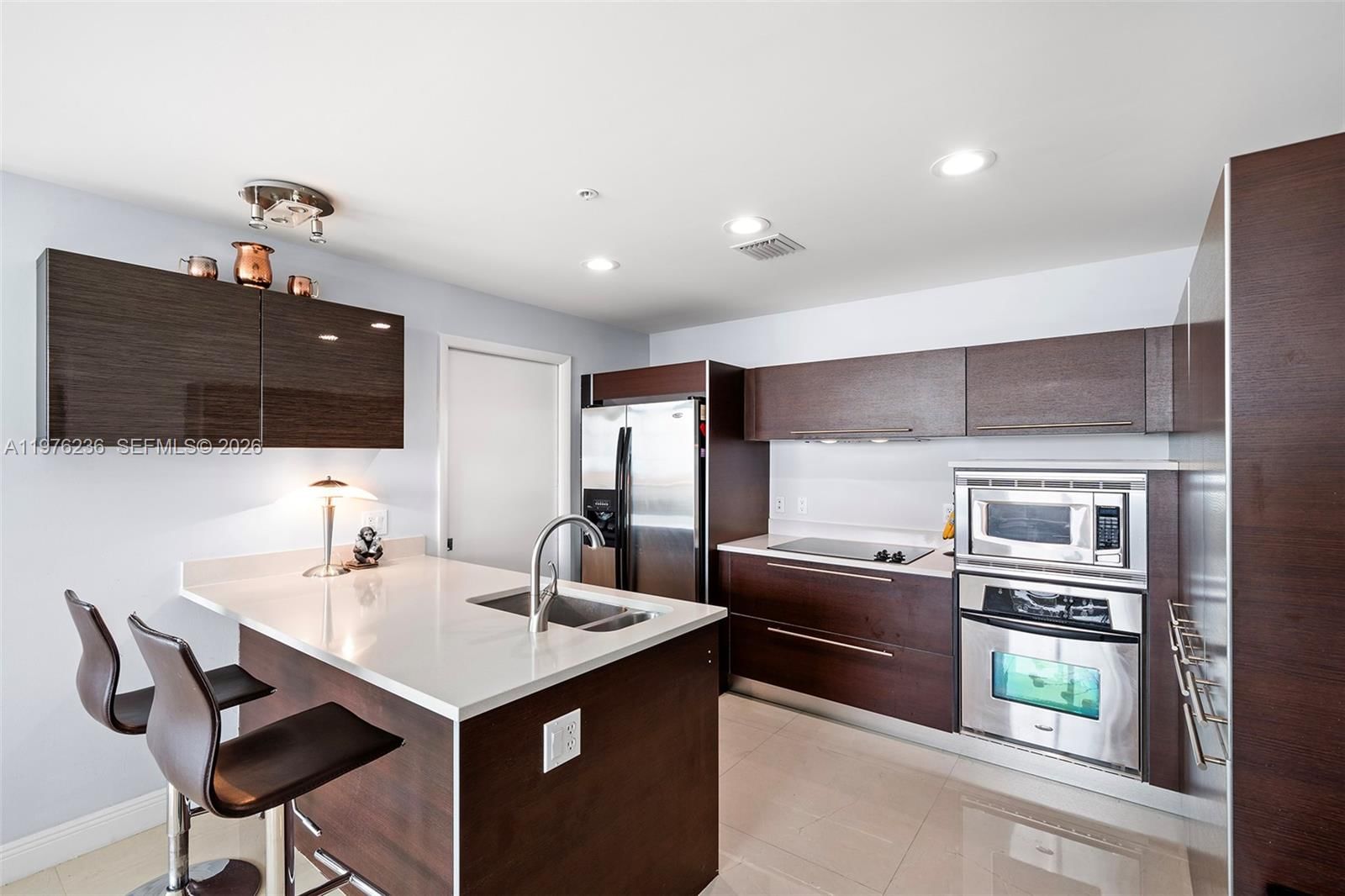 1900 N BAYSHORE DR, Unit 2512 - 10