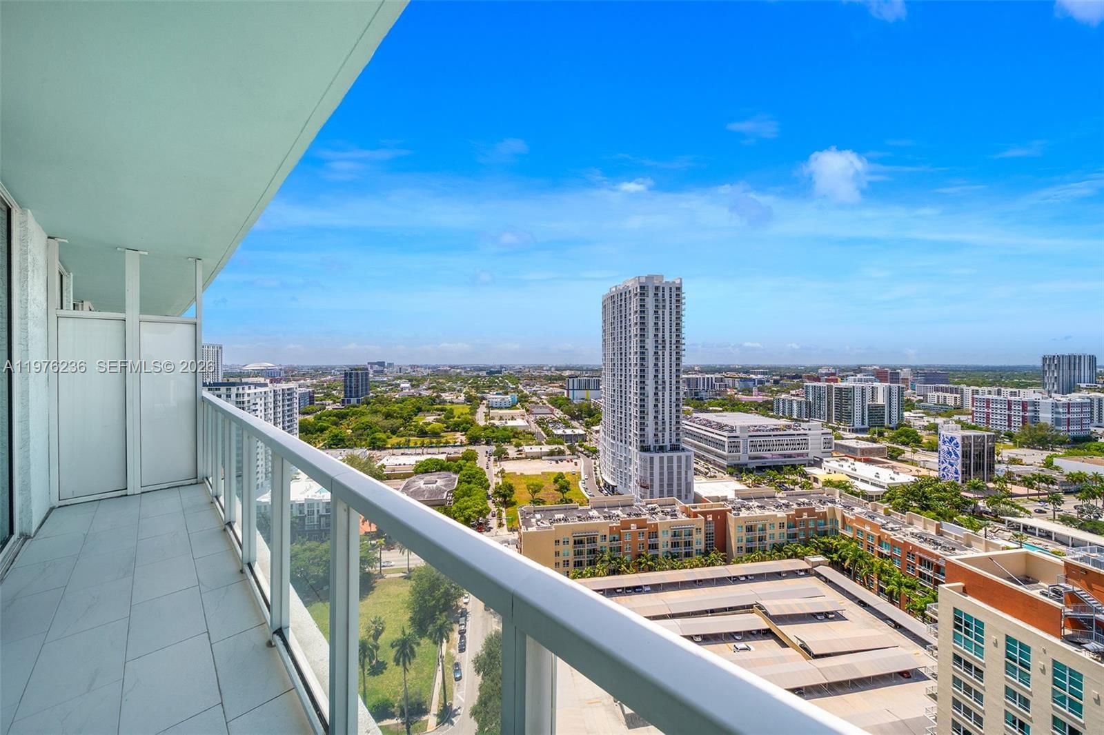 1900 N BAYSHORE DR, Unit 2512 - 15