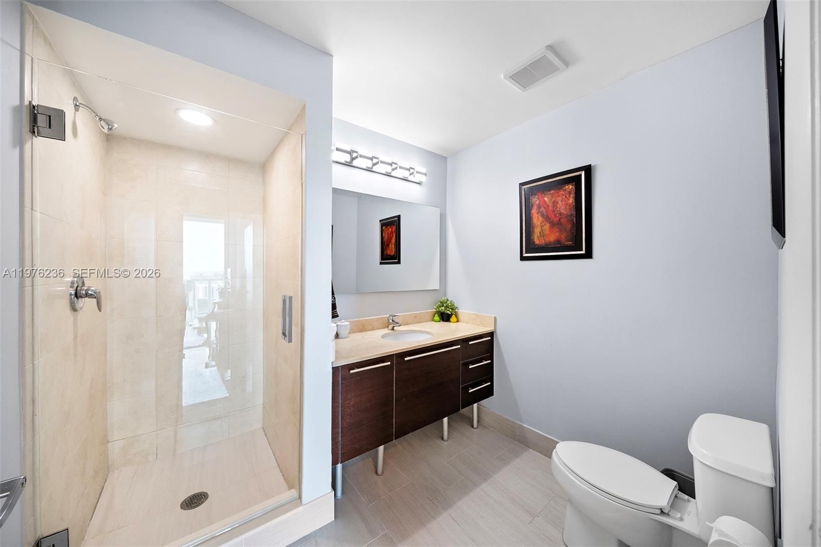 1900 N BAYSHORE DR, Unit 2512 - 21