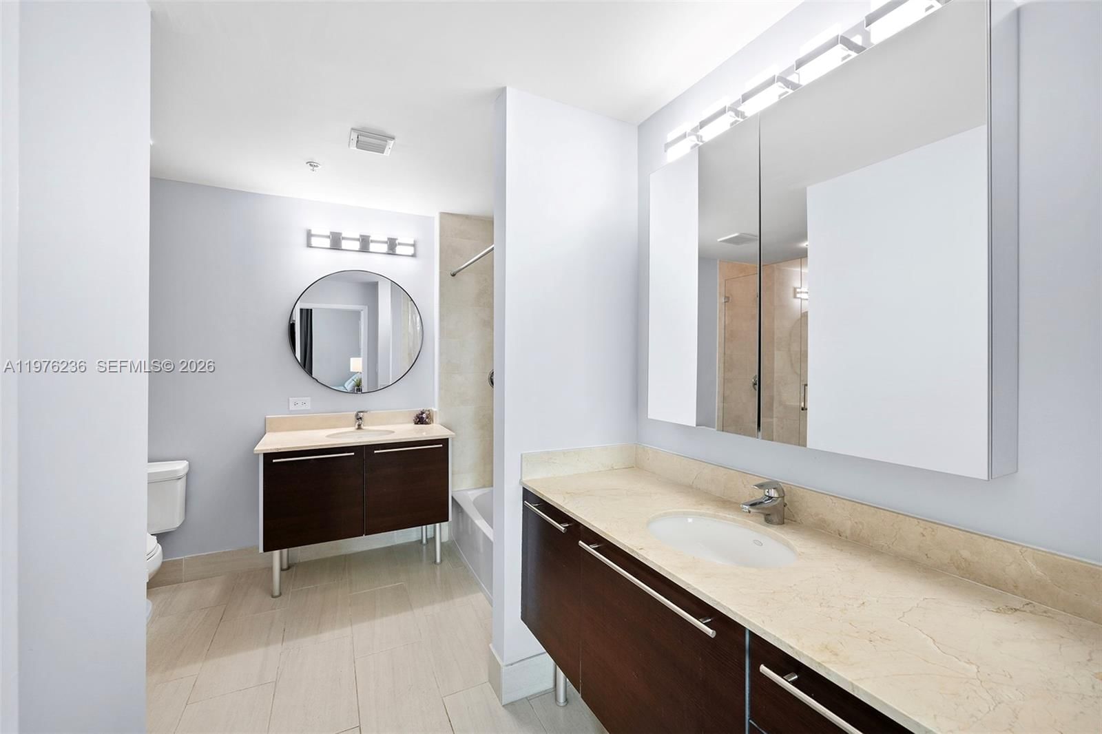 1900 N BAYSHORE DR, Unit 2512 - 22