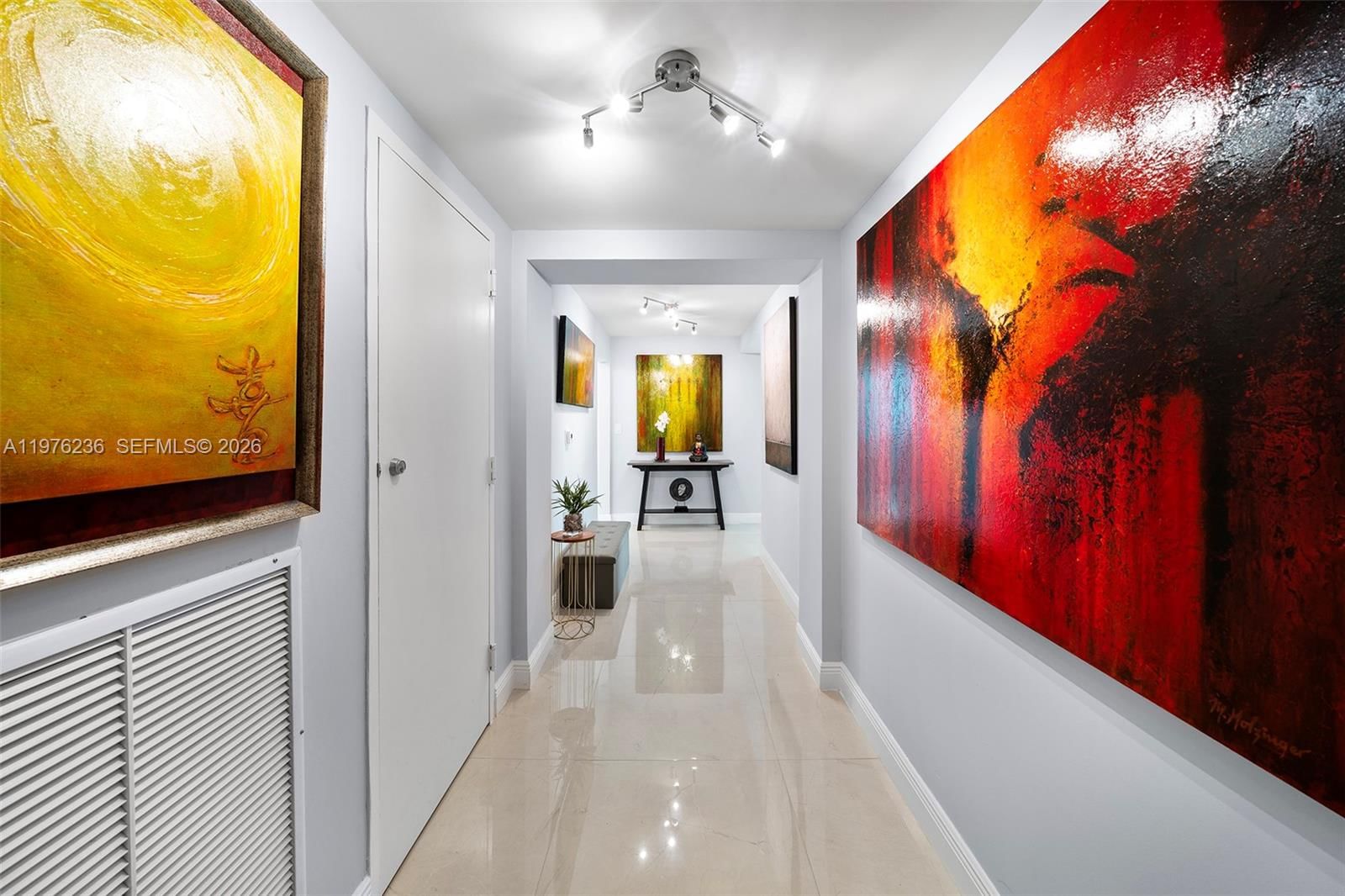 1900 N BAYSHORE DR, Unit 2512 - 5