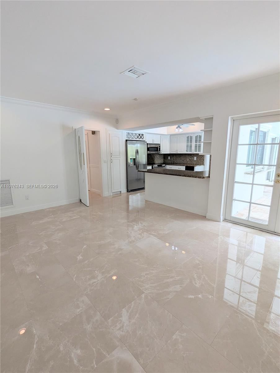 5920 MAYNADA ST, Unit 5920 - 9