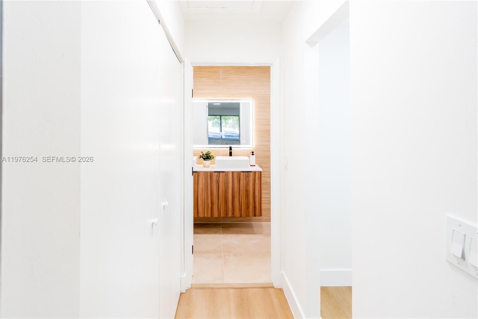 7951 SW 30th St - 34