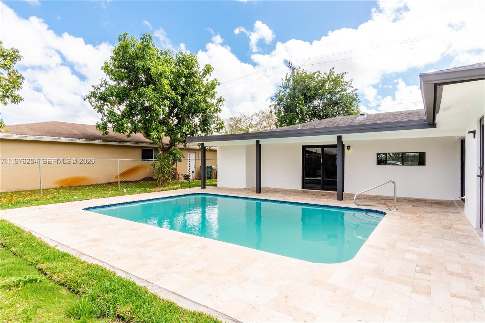 7951 SW 30th St - 50