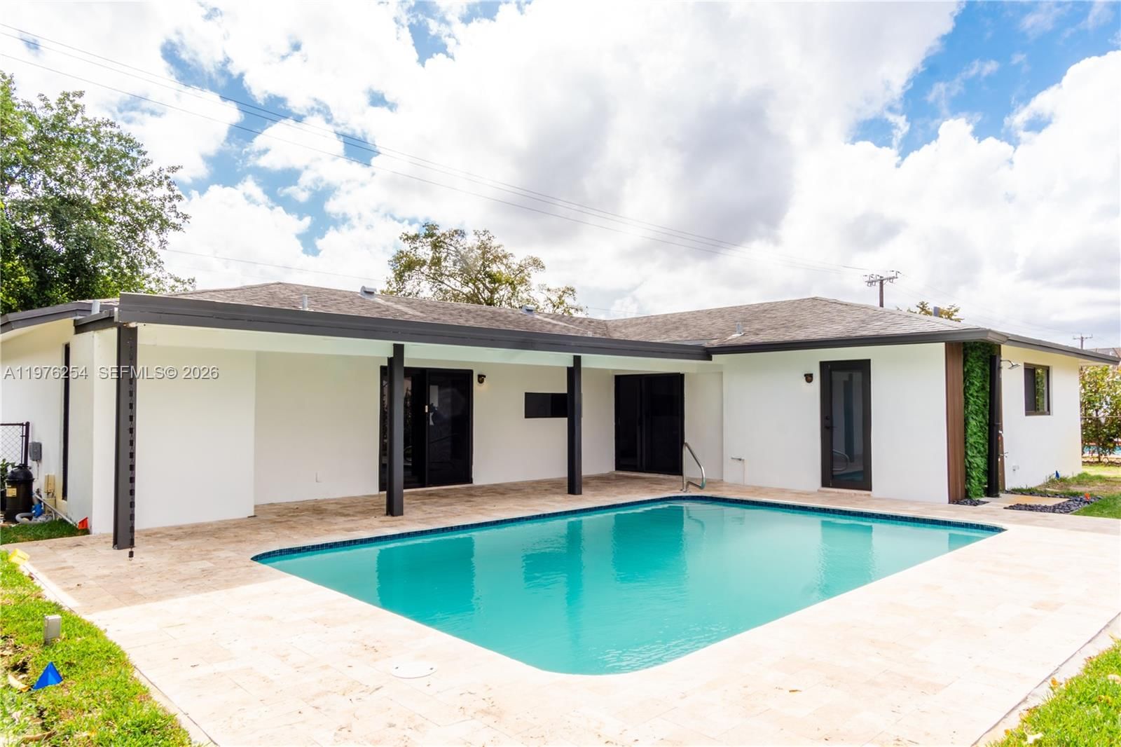 7951 SW 30th St - 51