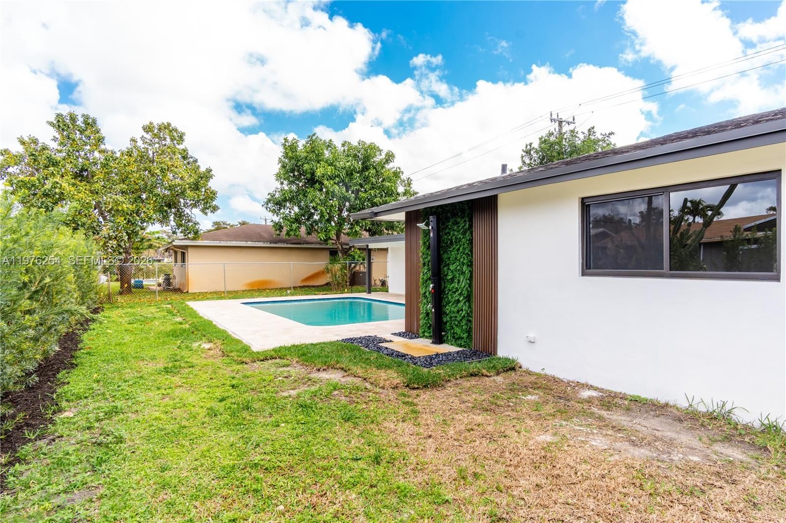 7951 SW 30th St - 55