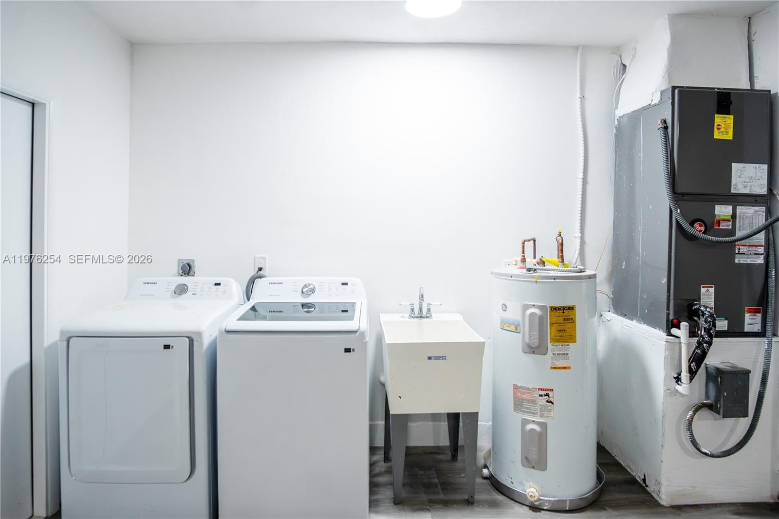 7951 SW 30th St - 58