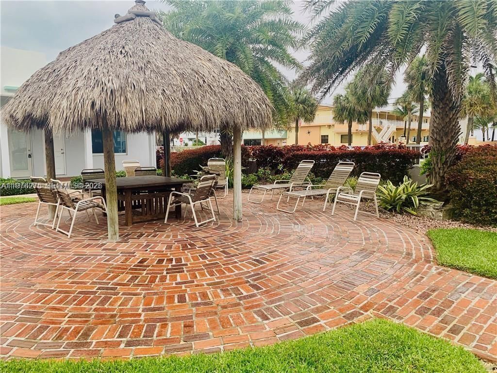 4228 OCEAN DR, Unit 17 - 28