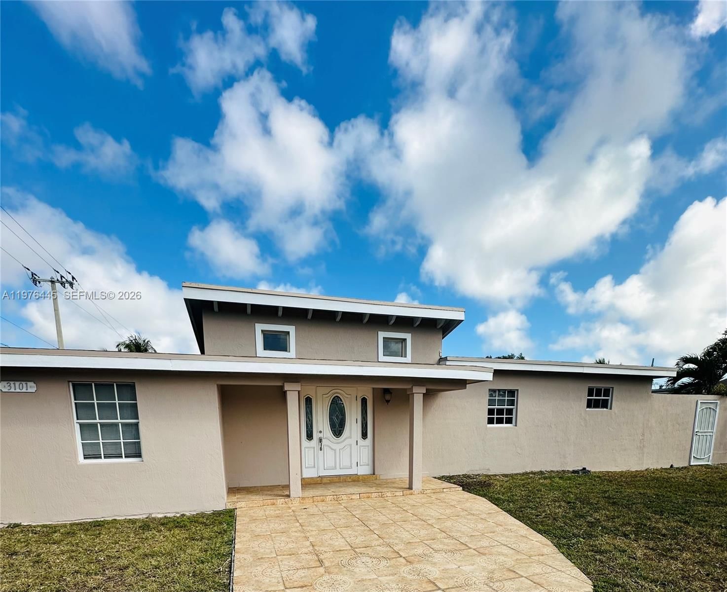 3101 SW 67th Ave - 1