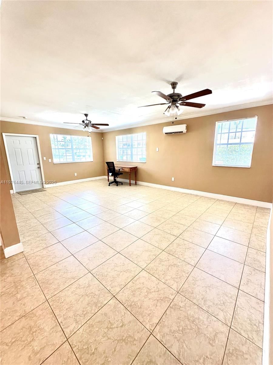 3101 SW 67th Ave - 4