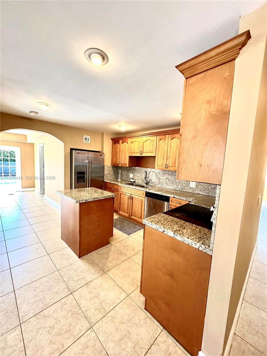 3101 SW 67th Ave - 6