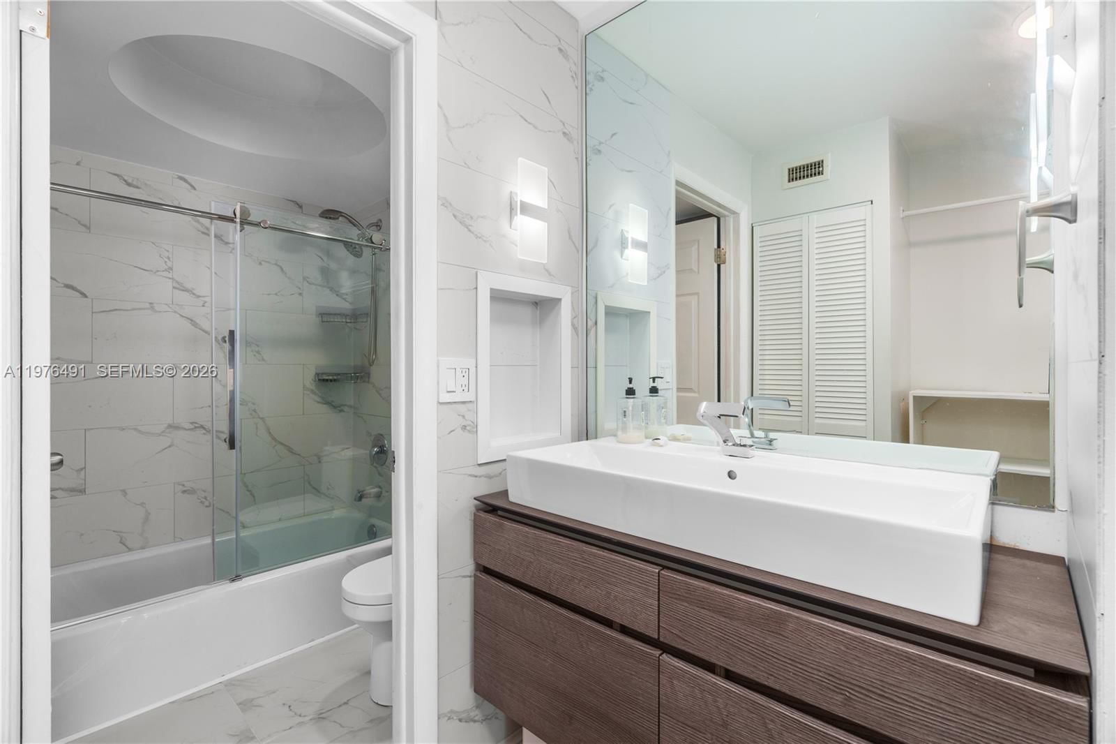 3730 INVERRARY DR, Unit 2H - 14