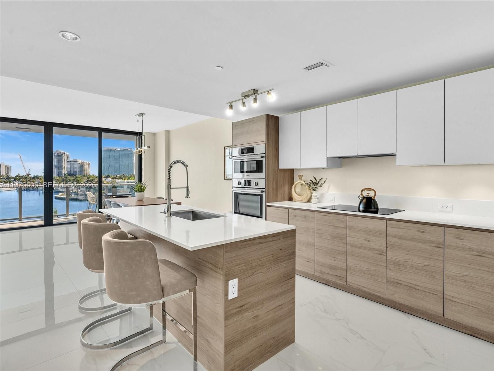 10201 E Bay Harbor Dr, Unit 401 - 10