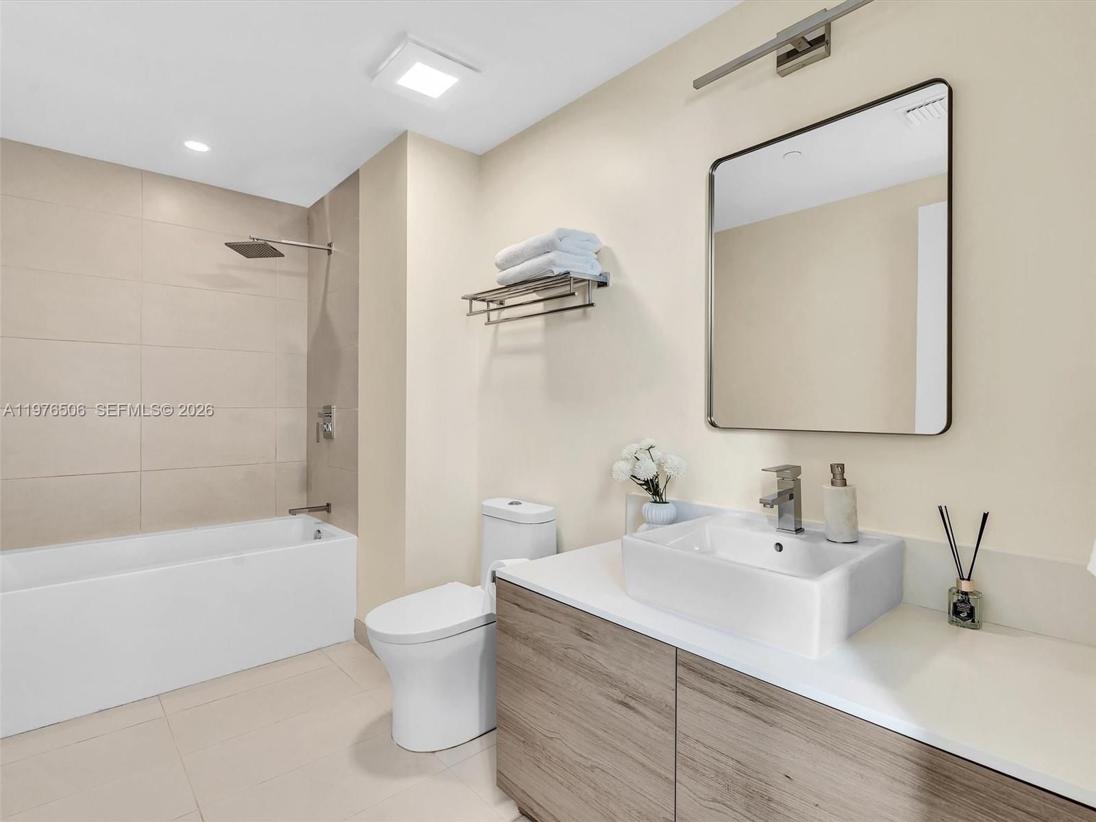 10201 E Bay Harbor Dr, Unit 401 - 24