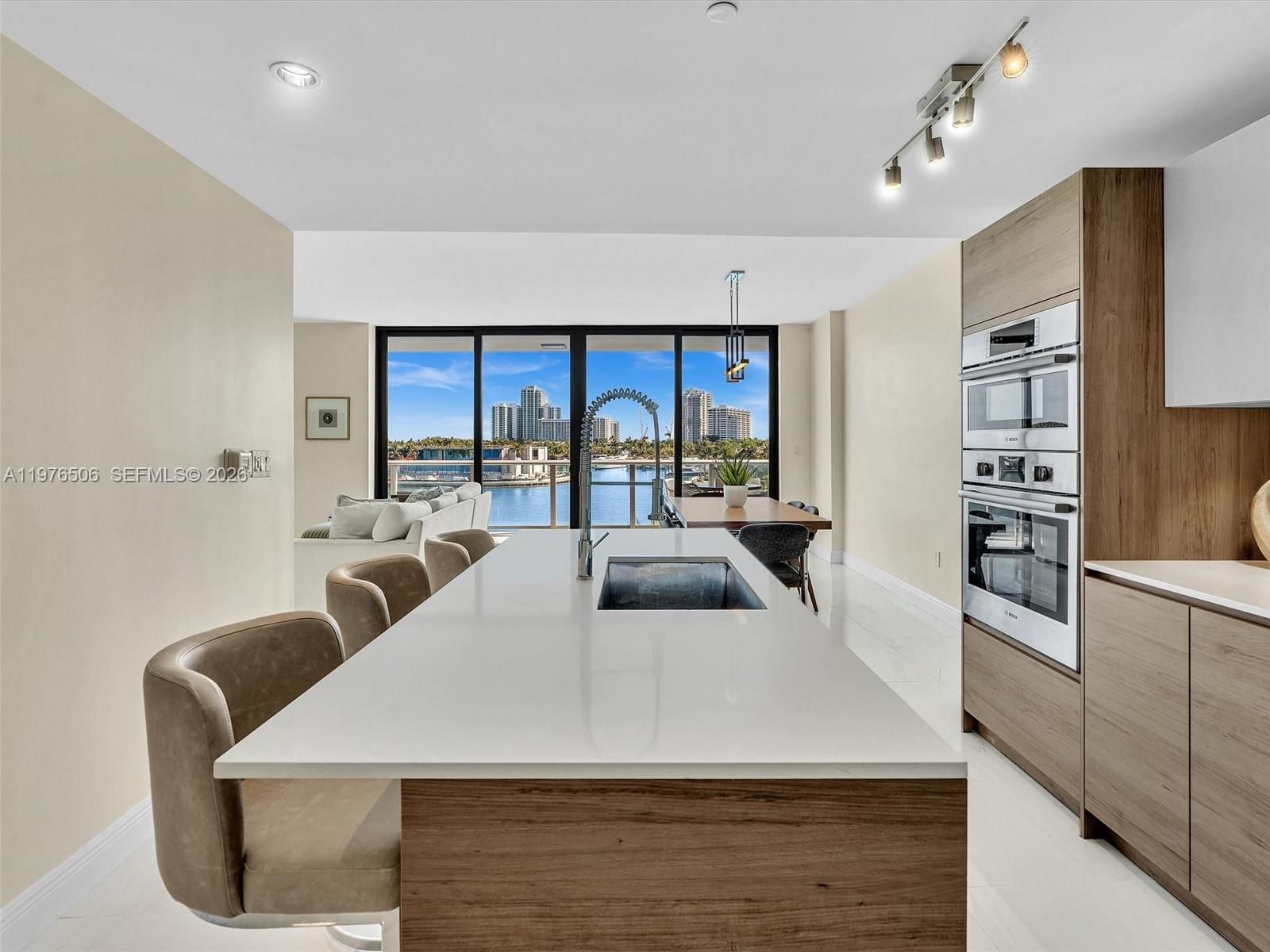 10201 E Bay Harbor Dr, Unit 401 - 5