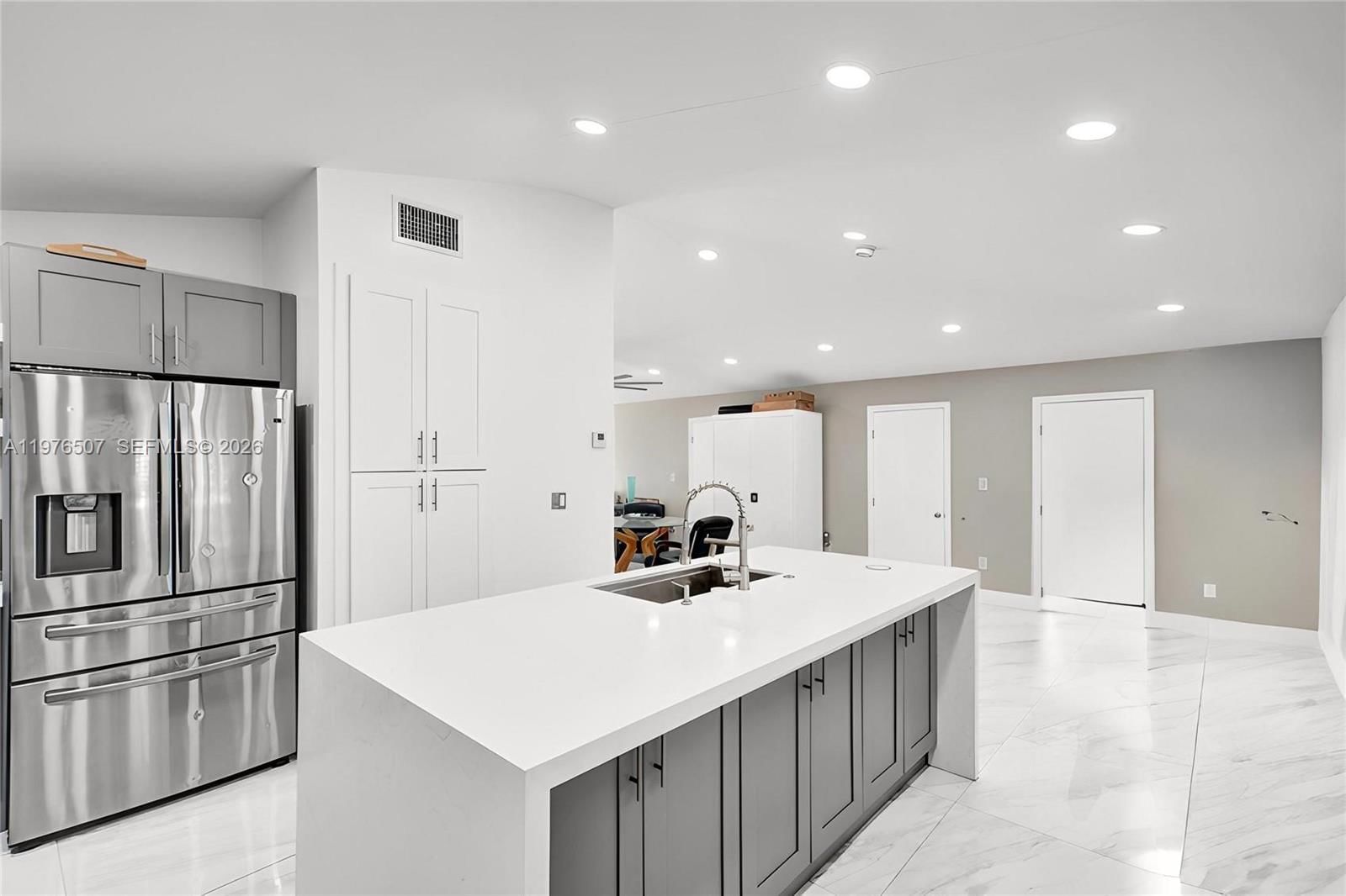 2001 N 22nd Ave - 11