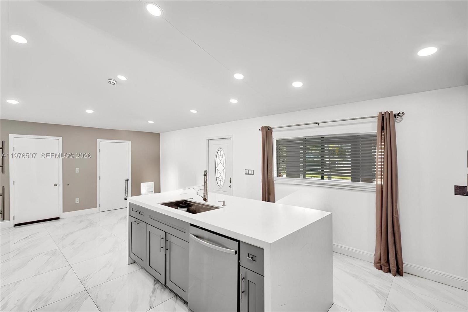 2001 N 22nd Ave - 13