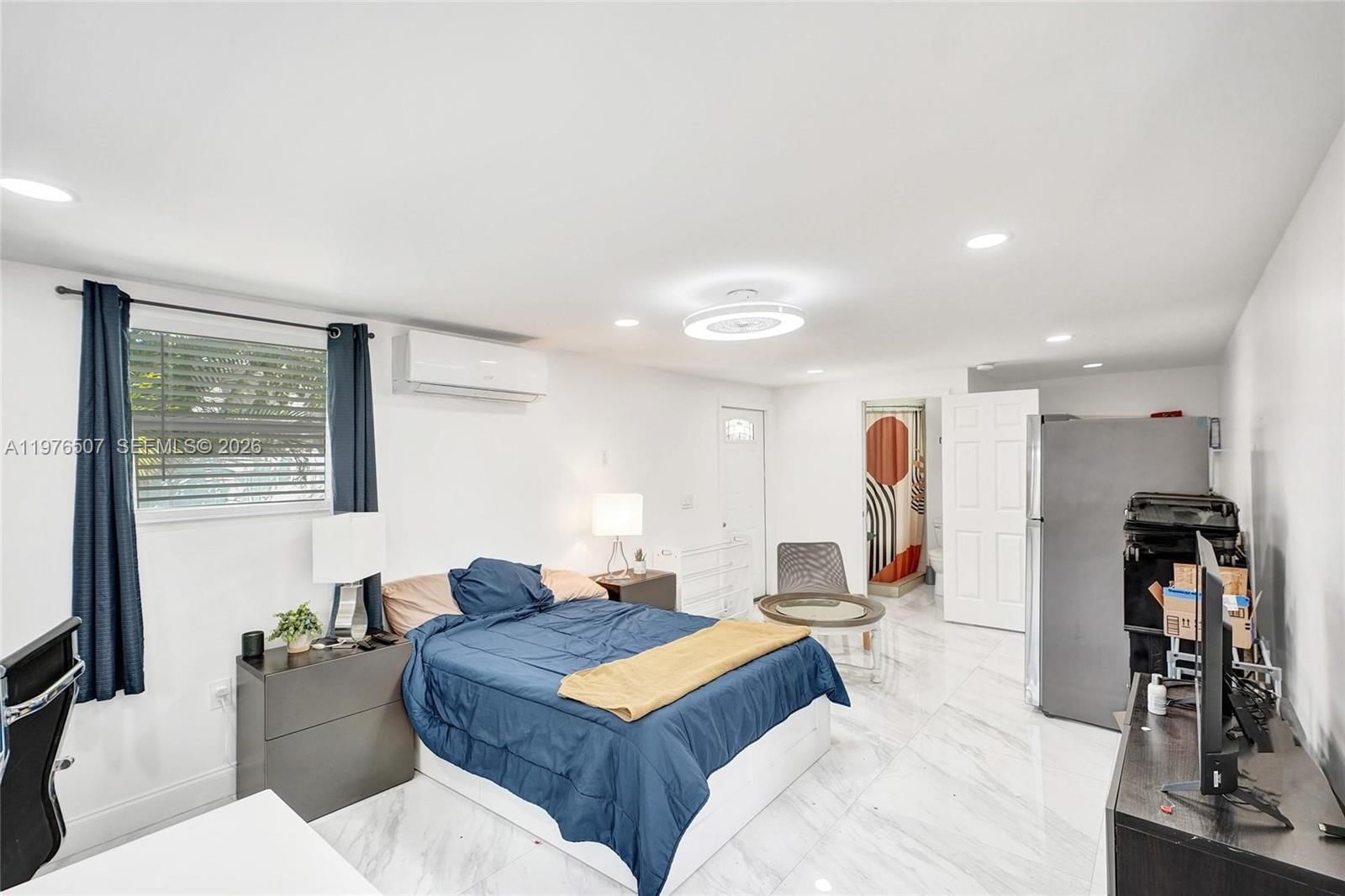 2001 N 22nd Ave - 22