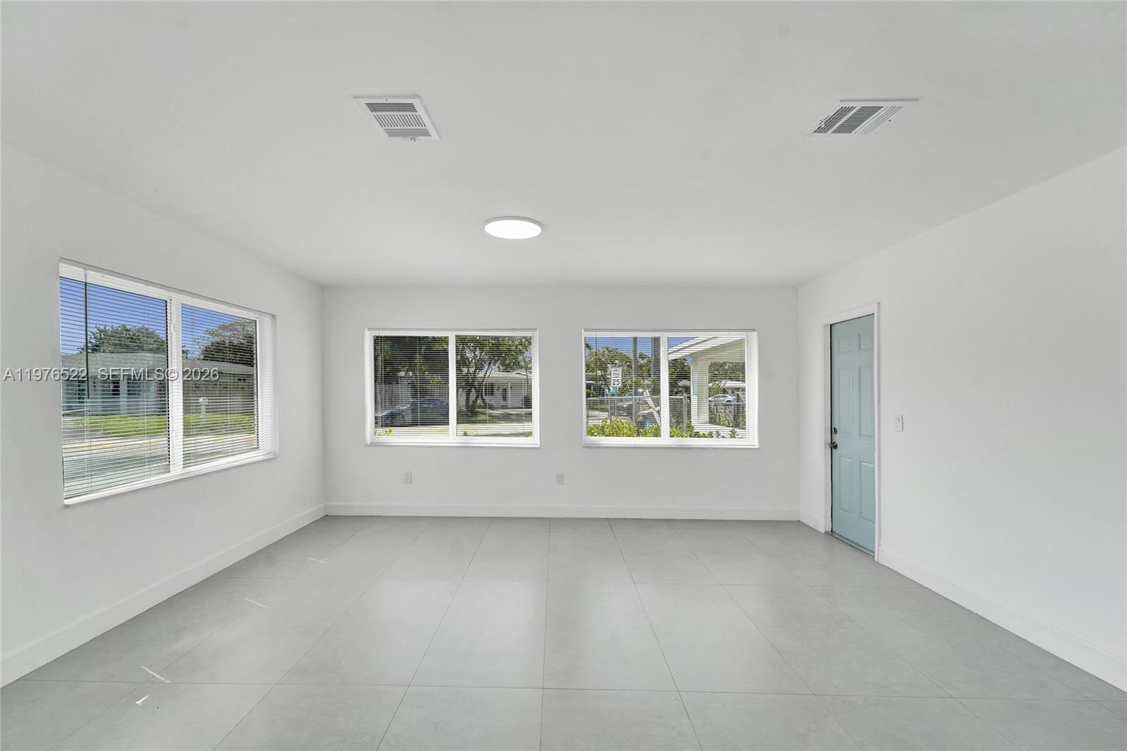 4701 N Andrews Ave - 13