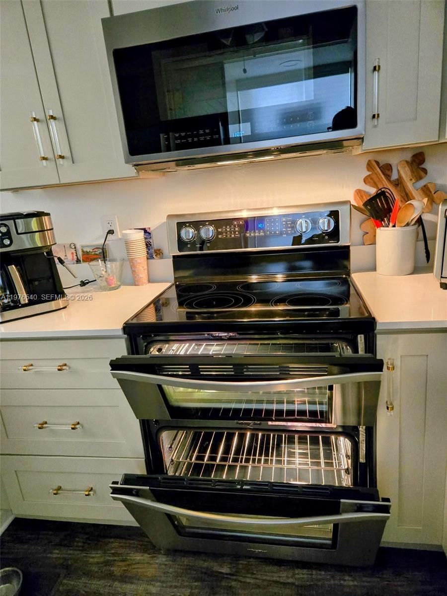 2431 SW 82nd Ave, Unit 305 - 5