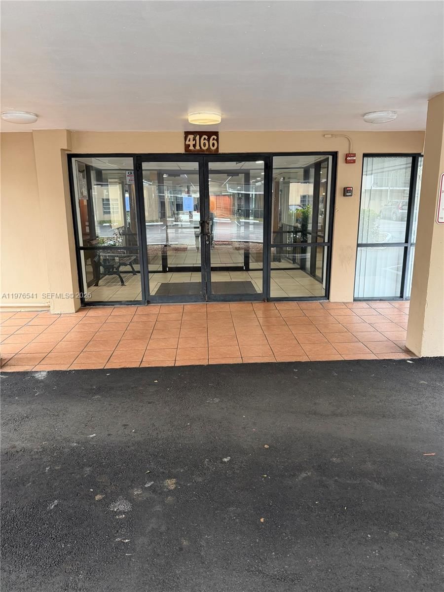 4166 INVERRARY DR, Unit 410 - 9