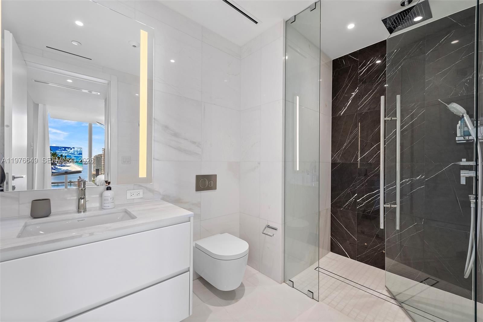 300 BISCAYNE BLVD WAY, Unit 1605 - 20