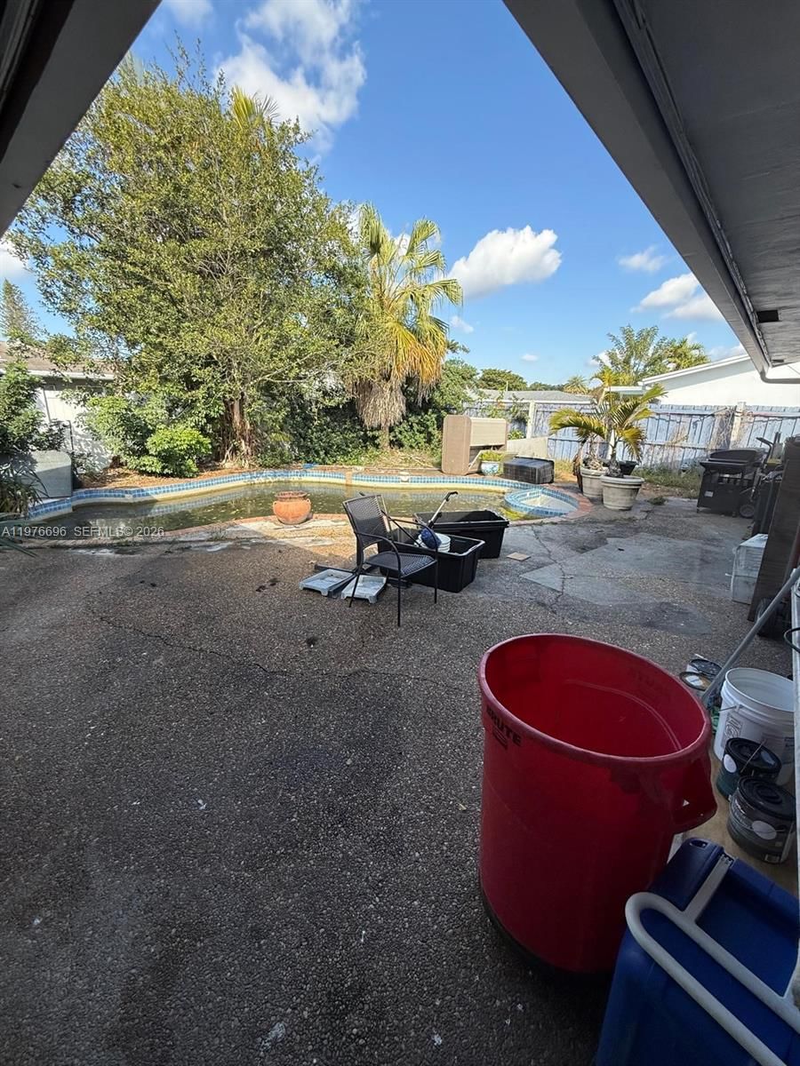 8105 NW 74th Ter - 16