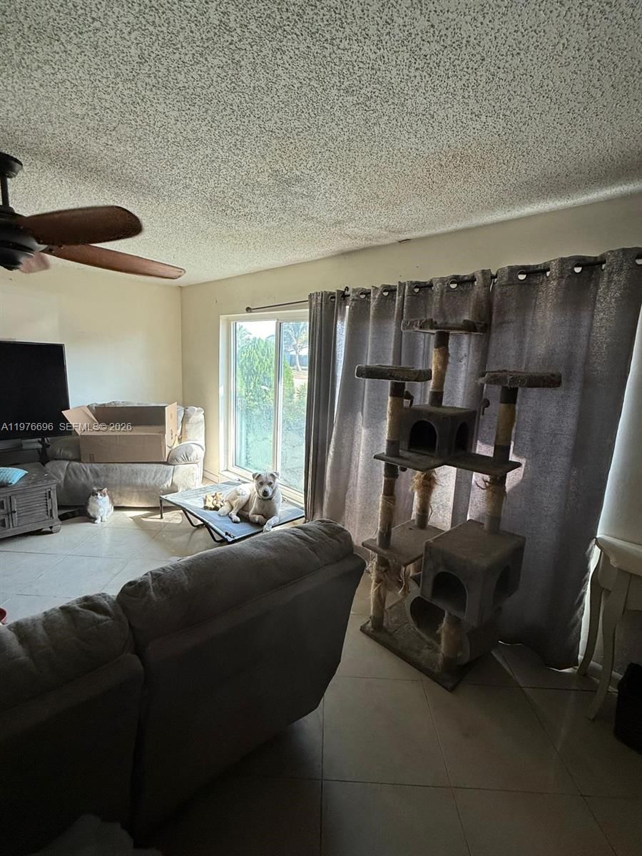 8105 NW 74th Ter - 3