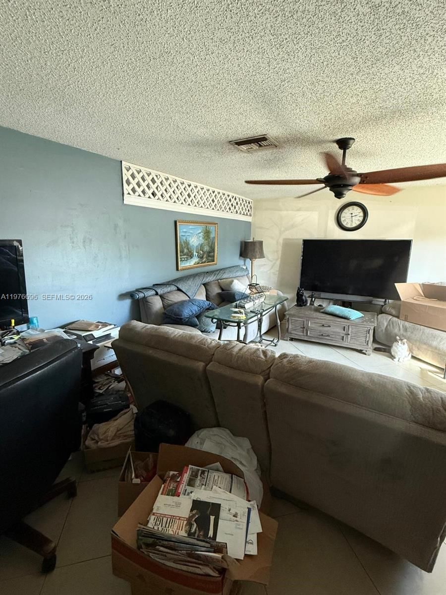 8105 NW 74th Ter - 4