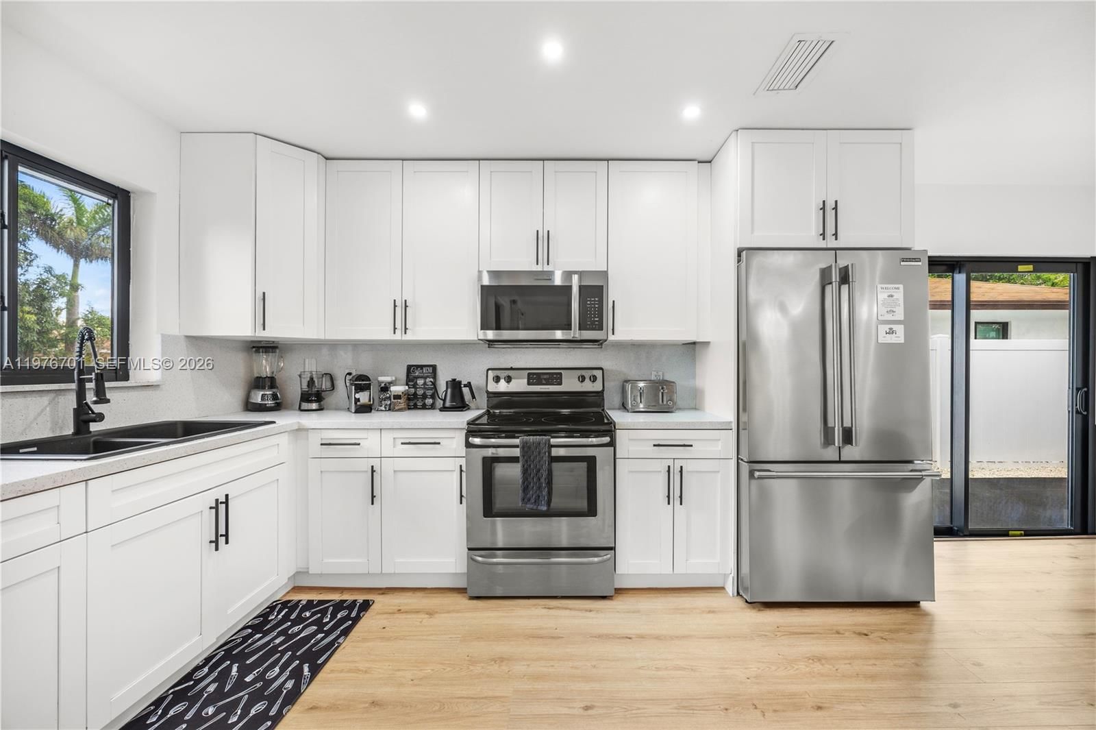 324 STERLING AVE - 14