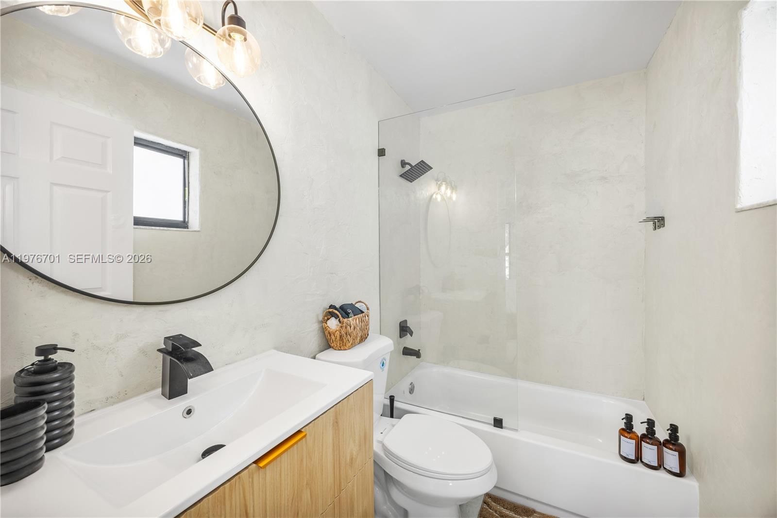 324 STERLING AVE - 26