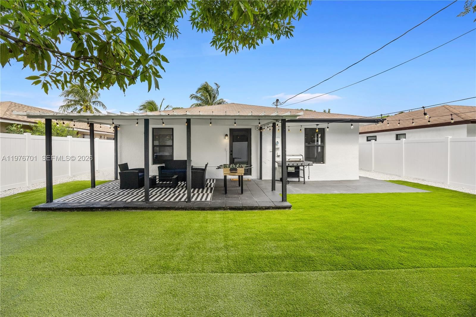 324 STERLING AVE - 30