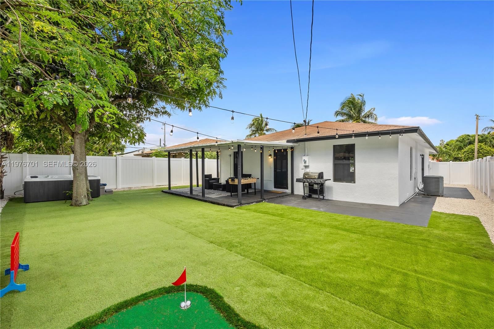 324 STERLING AVE - 32