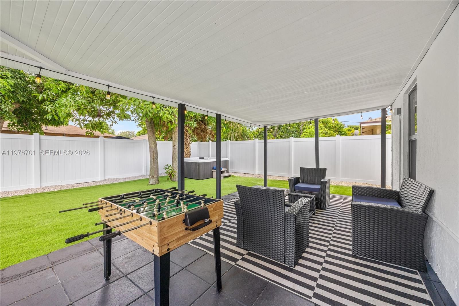 324 STERLING AVE - 34