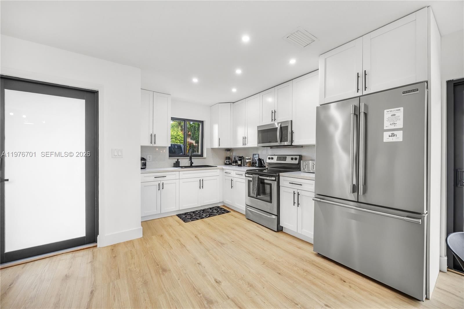 324 STERLING AVE - 5