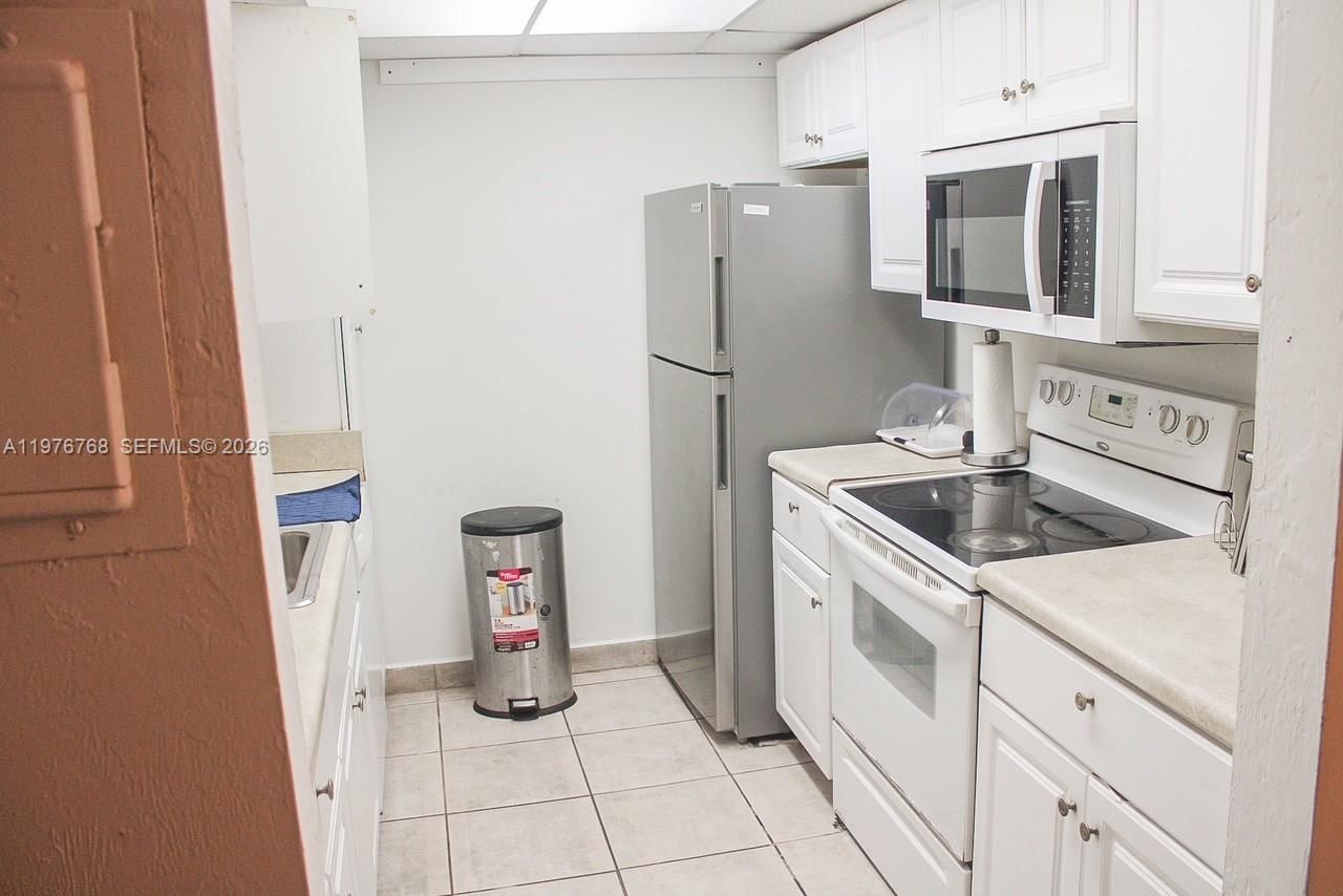 10818 N Kendall Dr, Unit R25 - 1