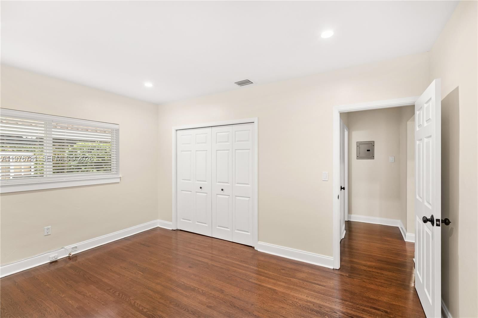 140 Santander Ave - 18