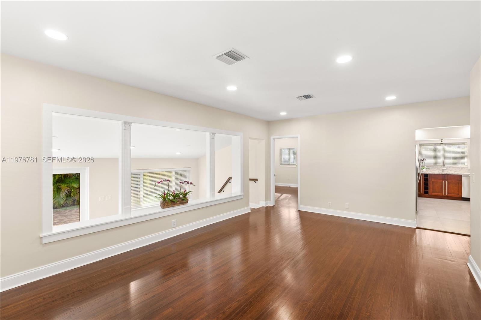 140 Santander Ave - 23