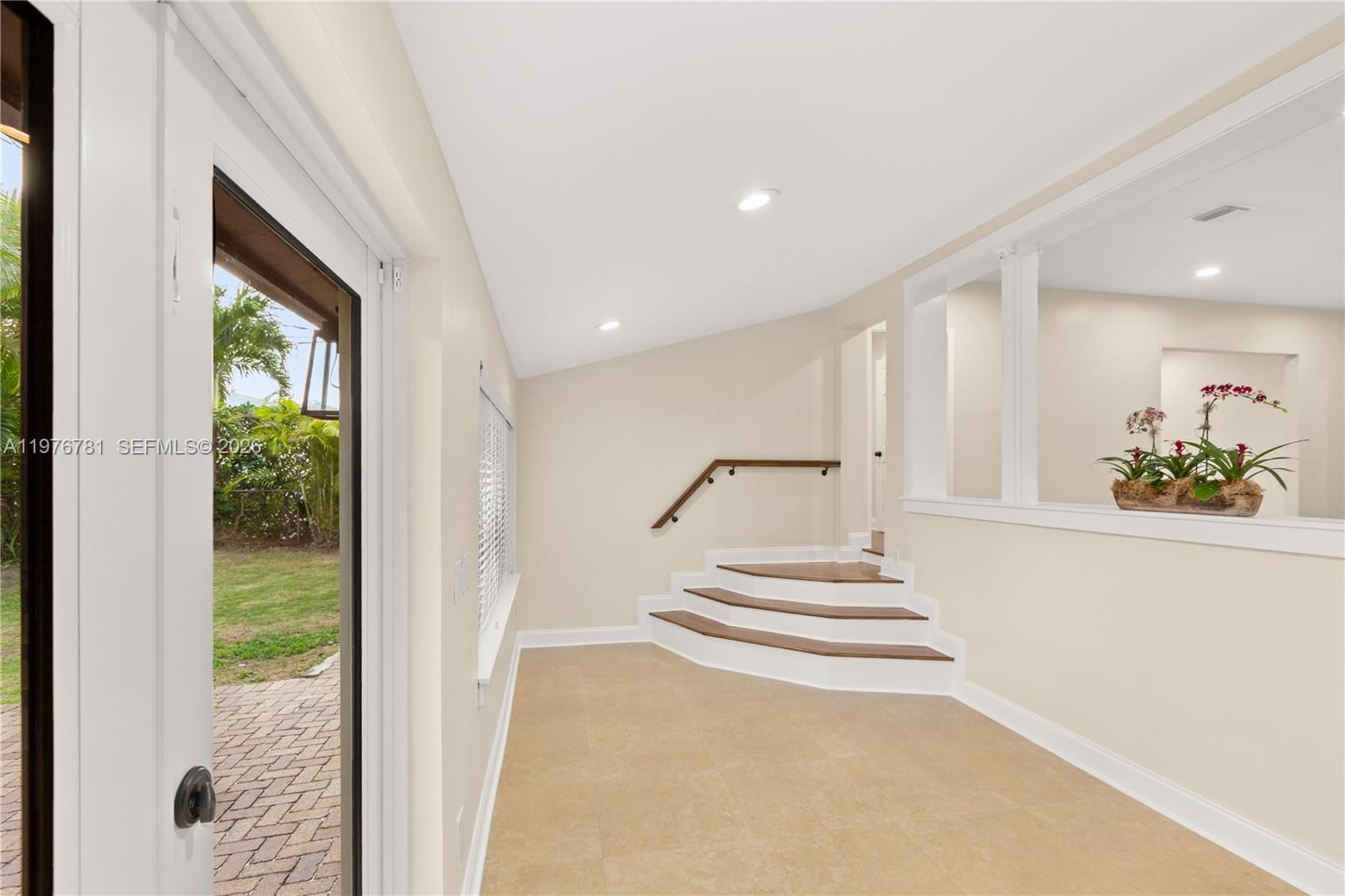 140 Santander Ave - 29