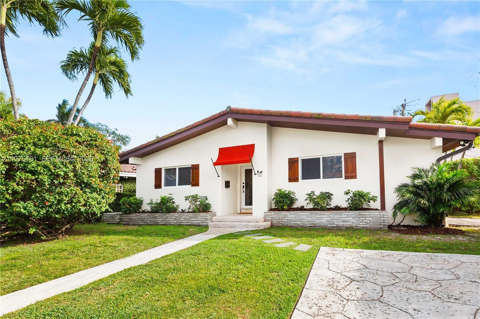 140 Santander Ave - 3