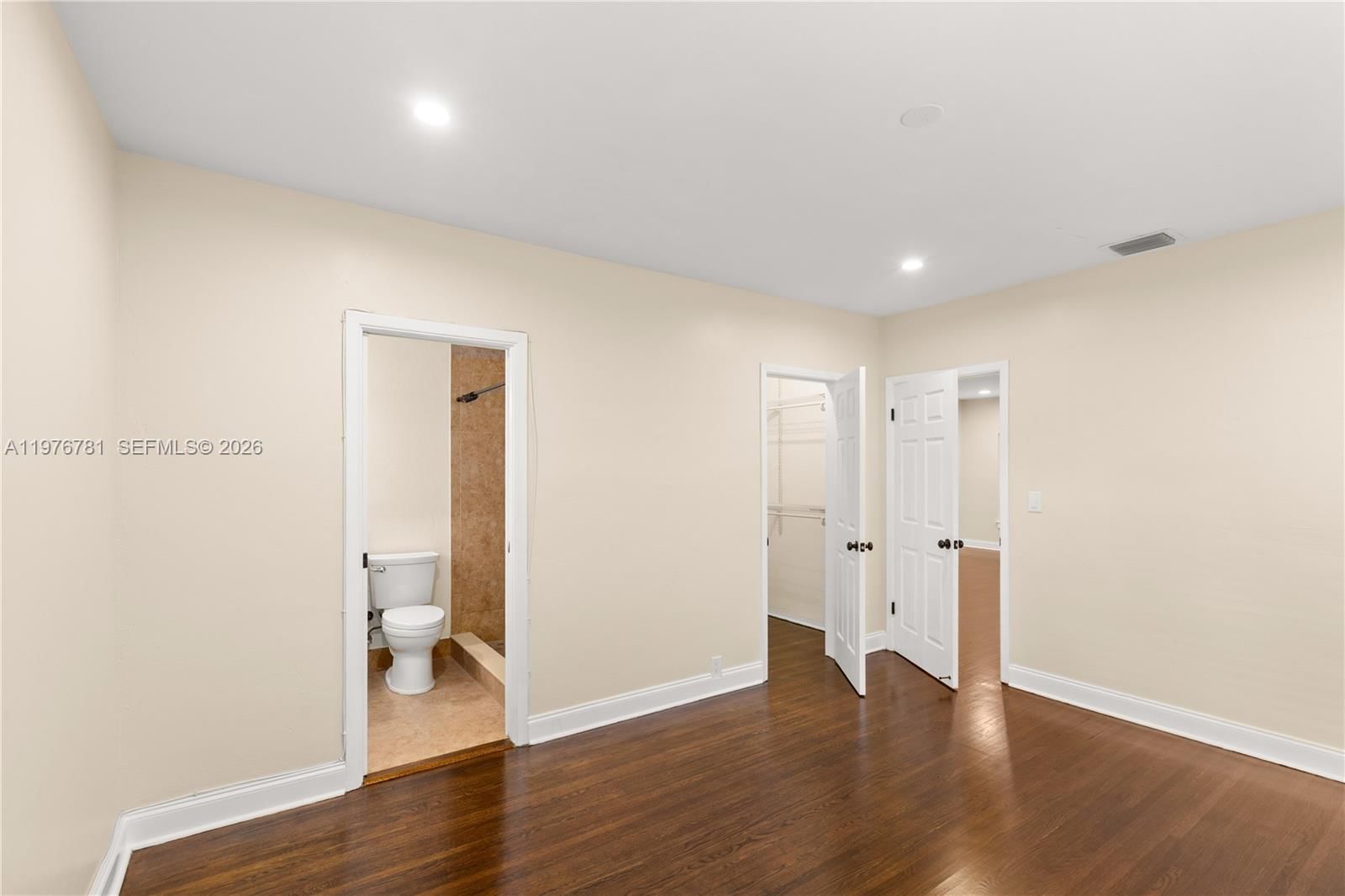 140 Santander Ave - 34