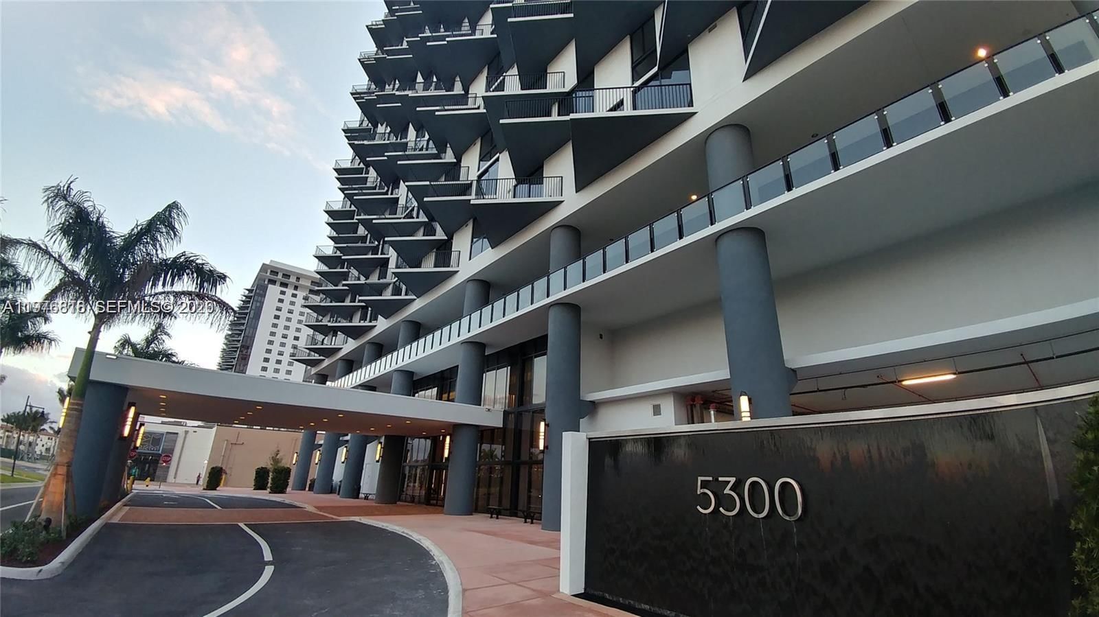 5300 Paseo Blvd, Unit 1603 - 9