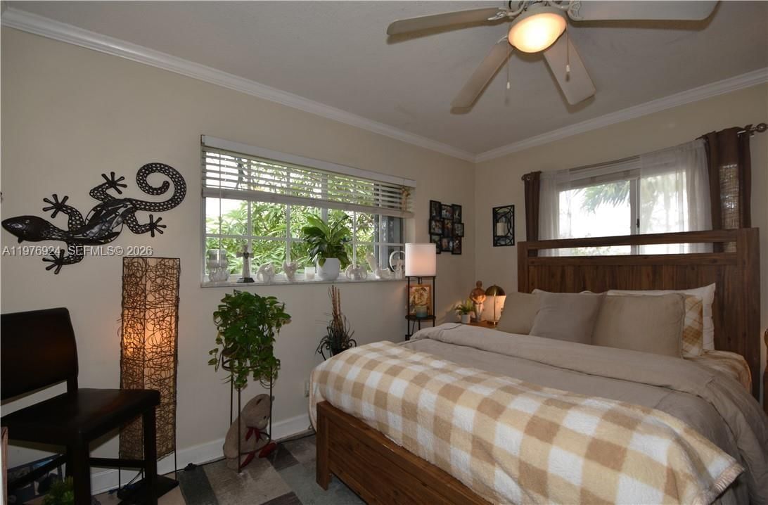 3050 NE 5th Ter, Unit 8 - 12