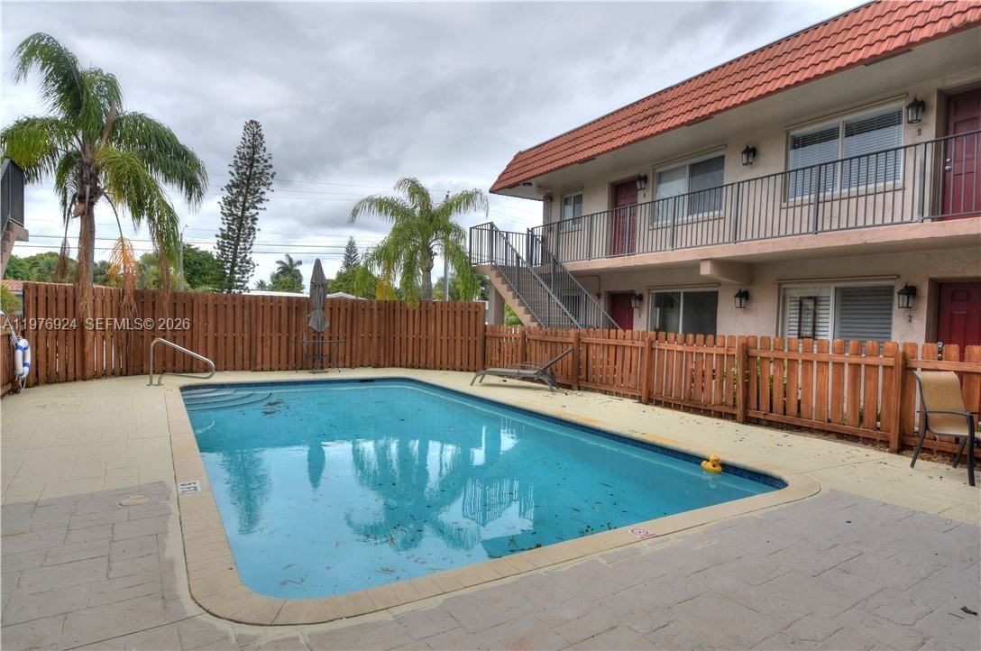 3050 NE 5th Ter, Unit 8 - 15