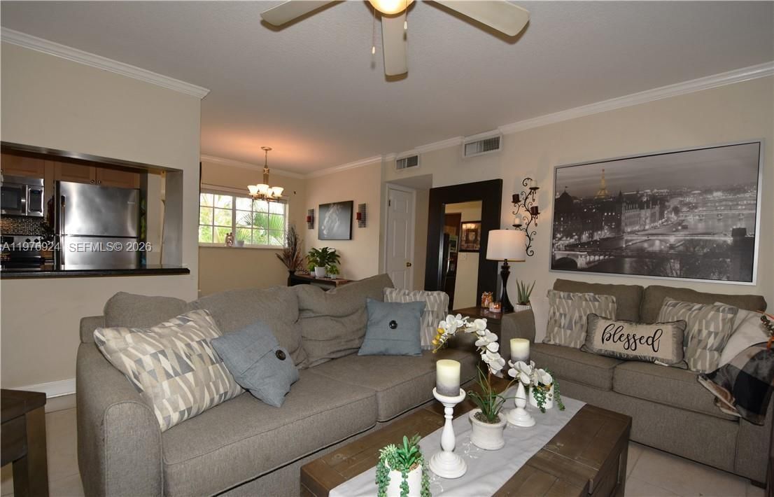 3050 NE 5th Ter, Unit 8 - 5