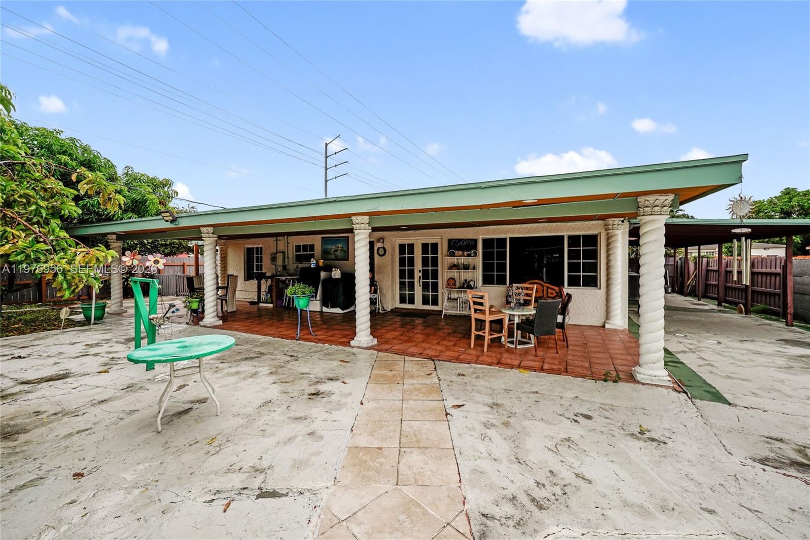 1385 NE 130th St - 39