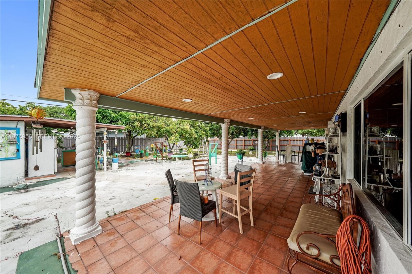 1385 NE 130th St - 40