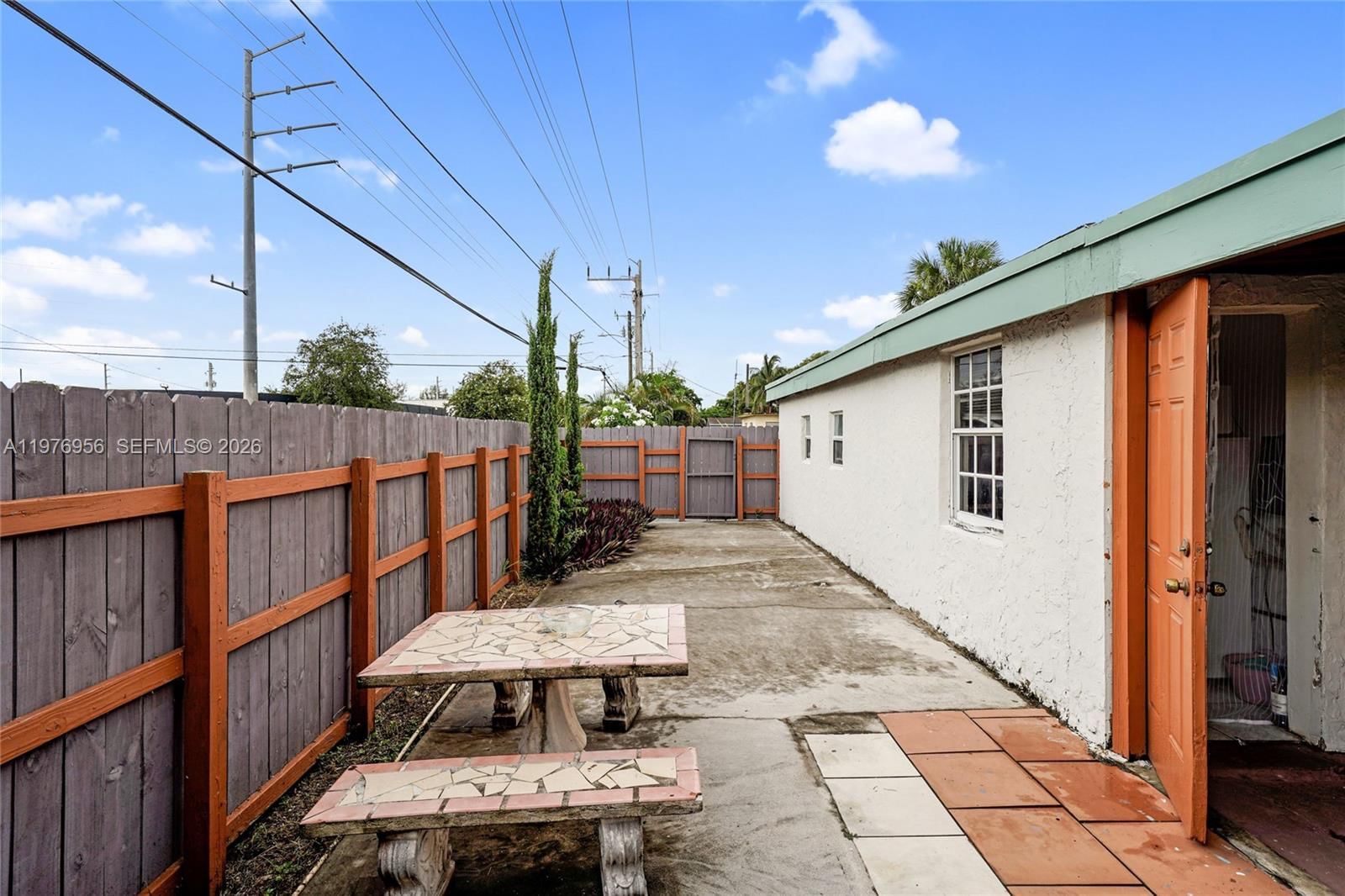 1385 NE 130th St - 41