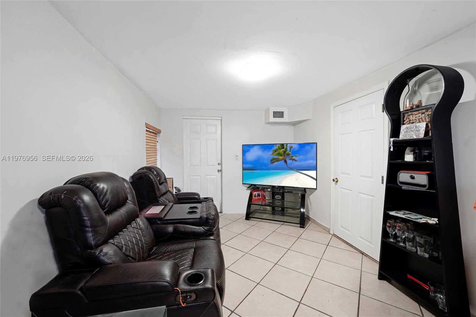 1385 NE 130th St - 5